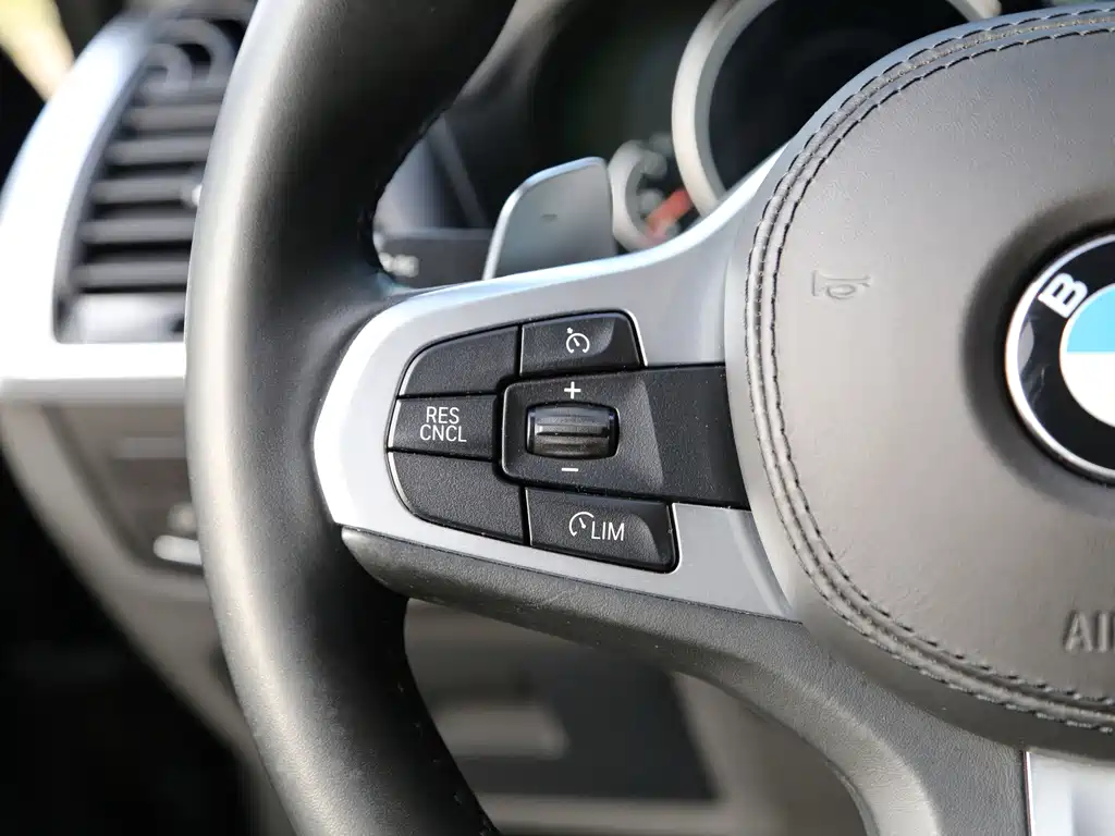 BMW X3 — миниатюра 11
