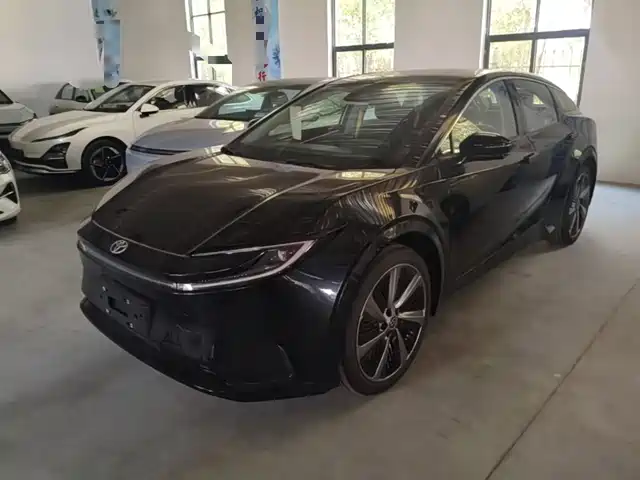 Toyota bZ5