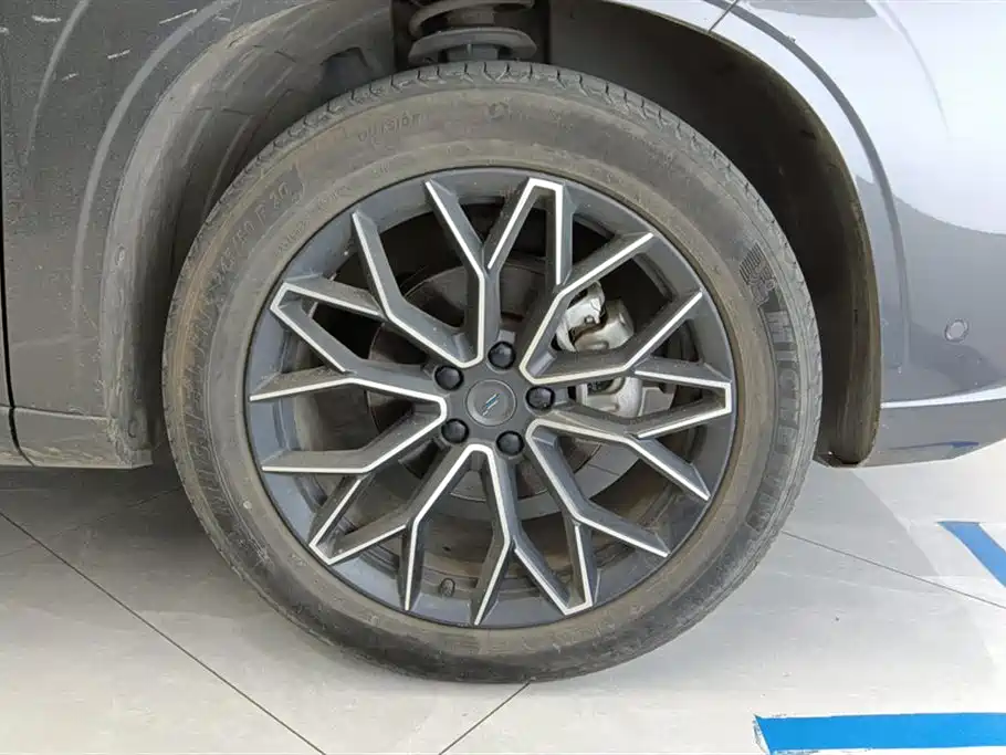 CHANGAN CHANGAN AUCHAN Z6