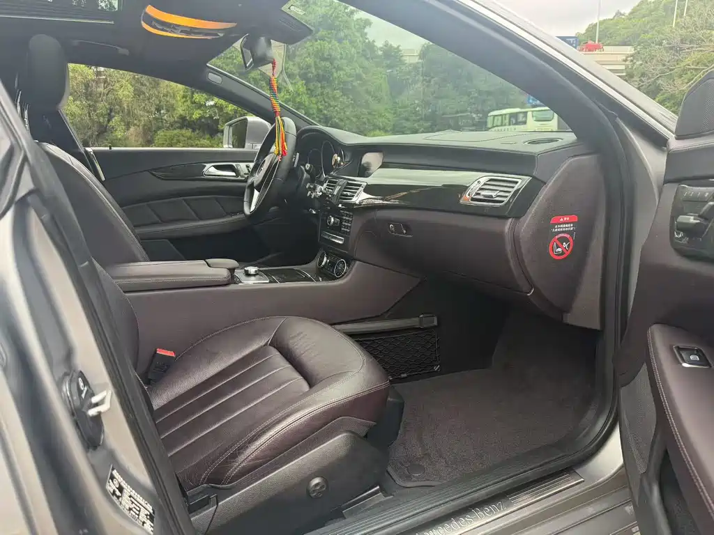 Mercedes-Benz CLS — миниатюра 7