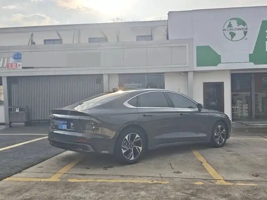 Lincoln Z — миниатюра 5