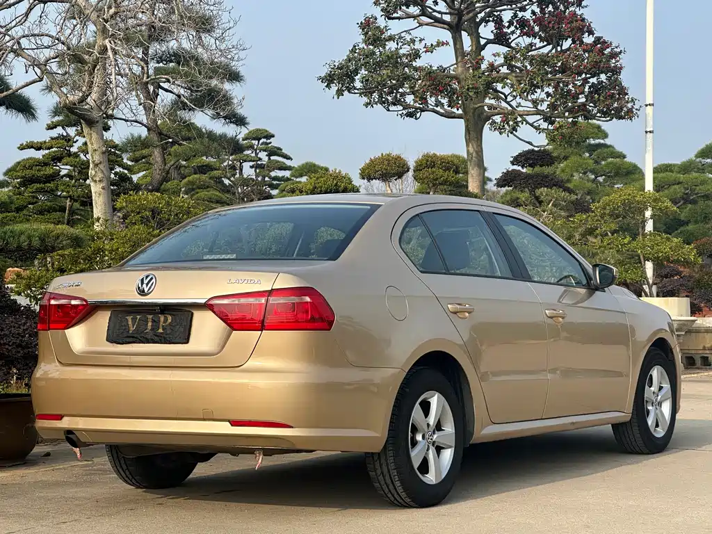 Volkswagen Lavida — миниатюра 6