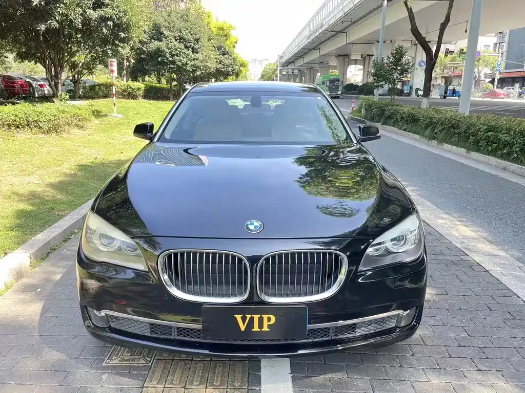 BMW 7 Series 2011