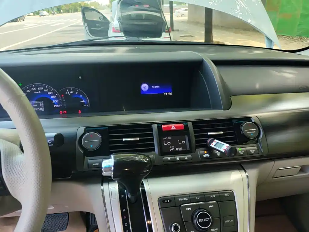 Honda Elysion — миниатюра 13