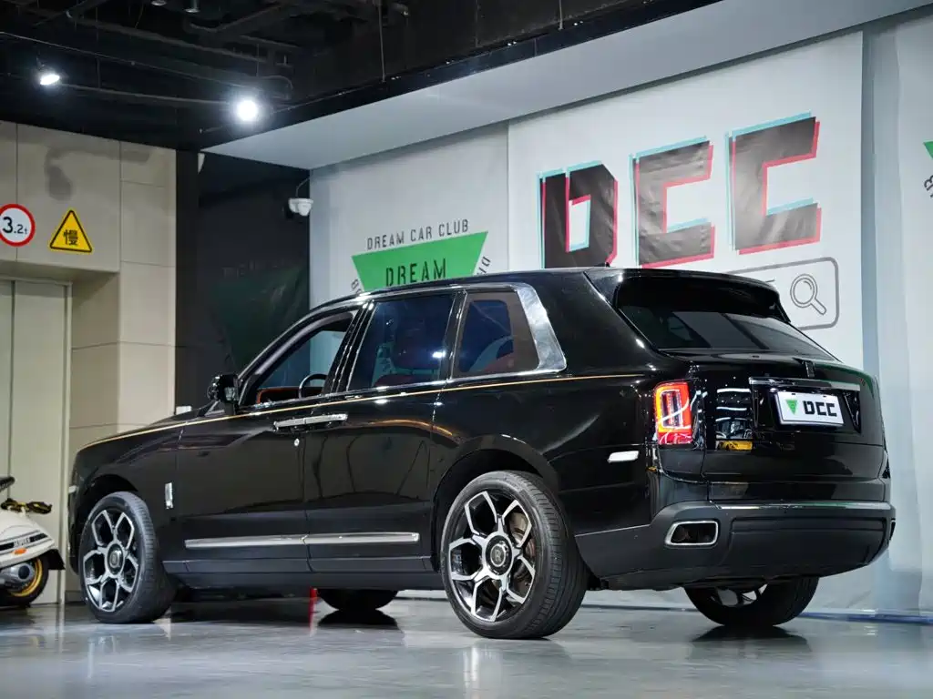 Rolls-Royce Cullinan — миниатюра 12