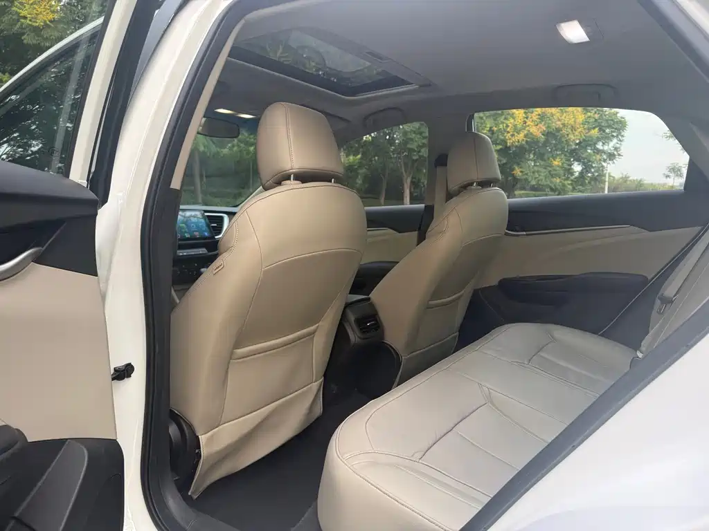 Buick Excelle — миниатюра 8