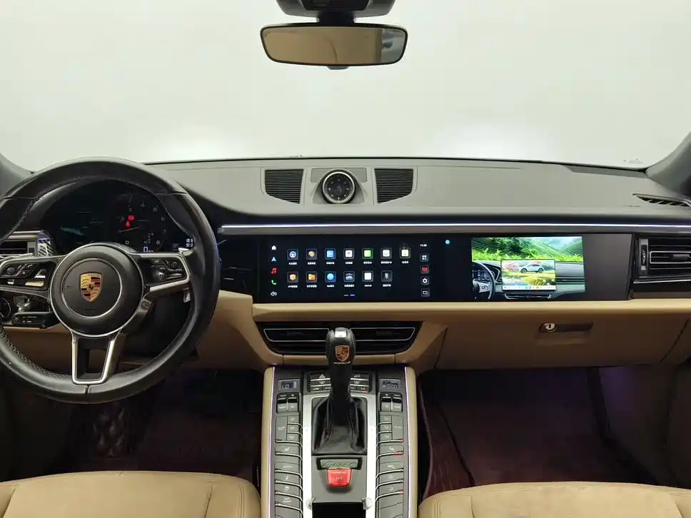 Porsche Macan — миниатюра 10