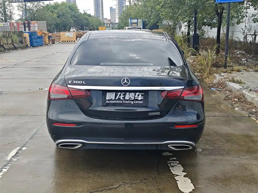 Mercedes-Benz E-Class — миниатюра 4