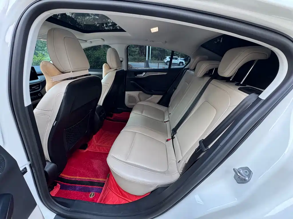 Ford Focus — миниатюра 6