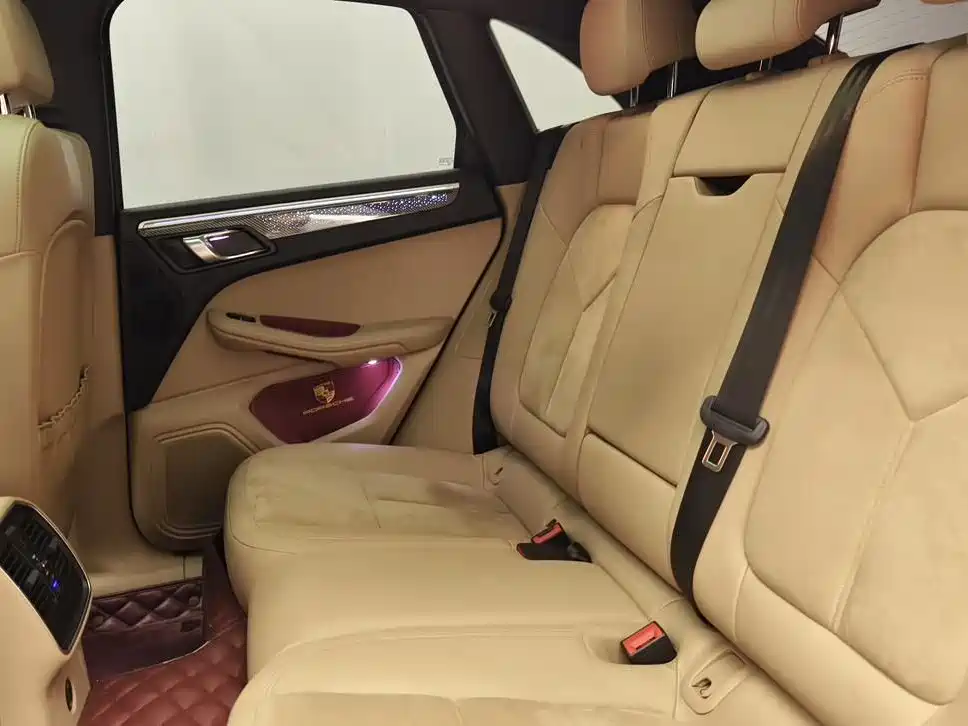 Porsche Macan — миниатюра 13