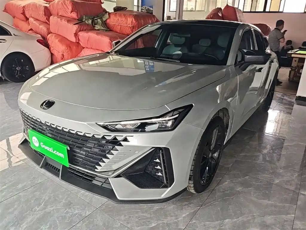 Changan UNI-V 2022
