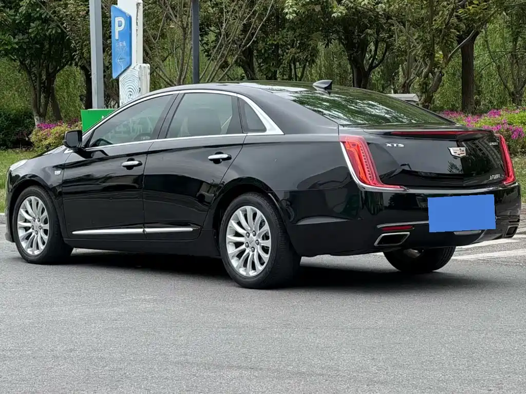 Cadillac XTS — миниатюра 5