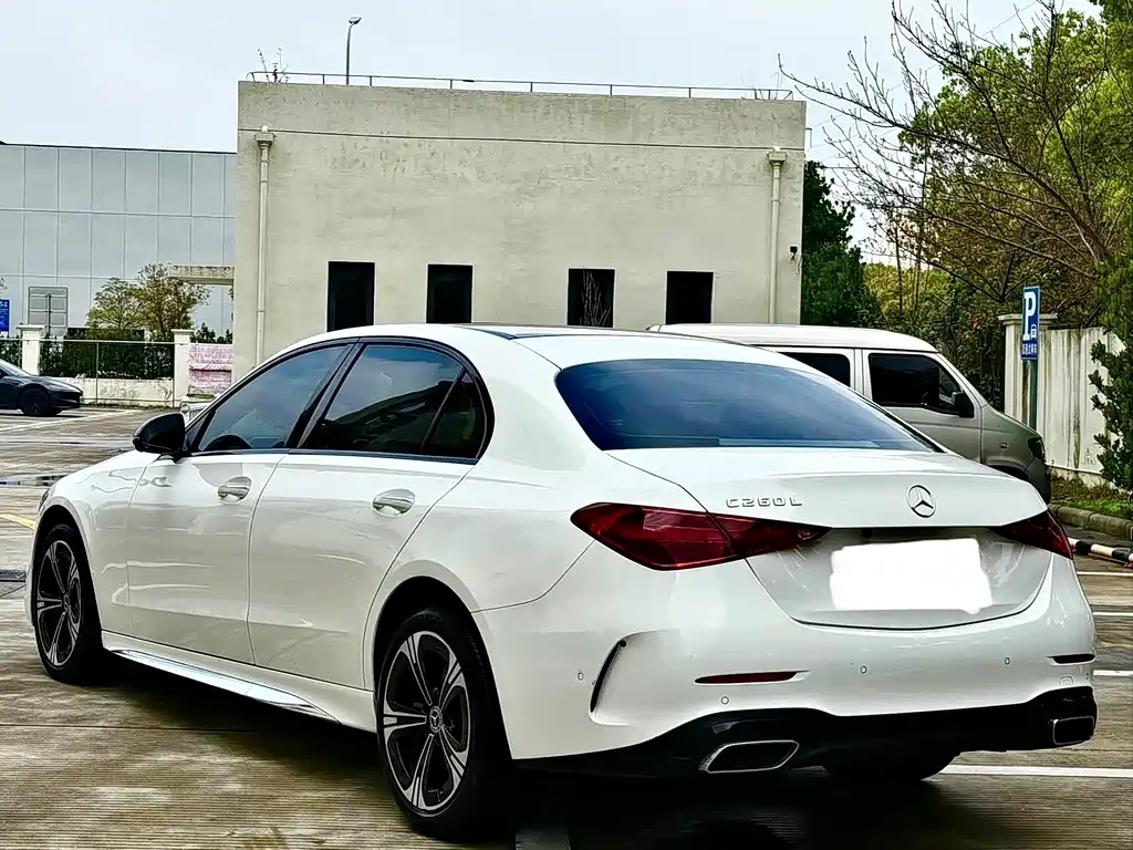 Mercedes-Benz C-Class — миниатюра 15