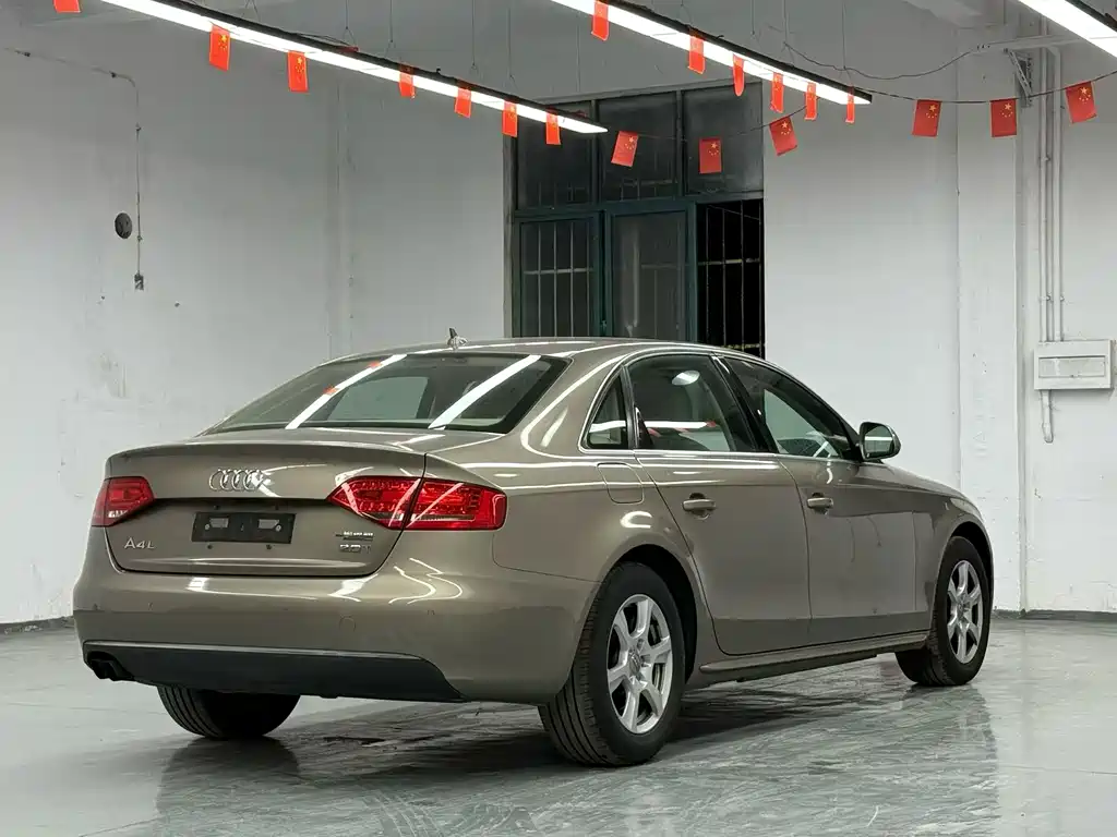 Audi A4L — миниатюра 10