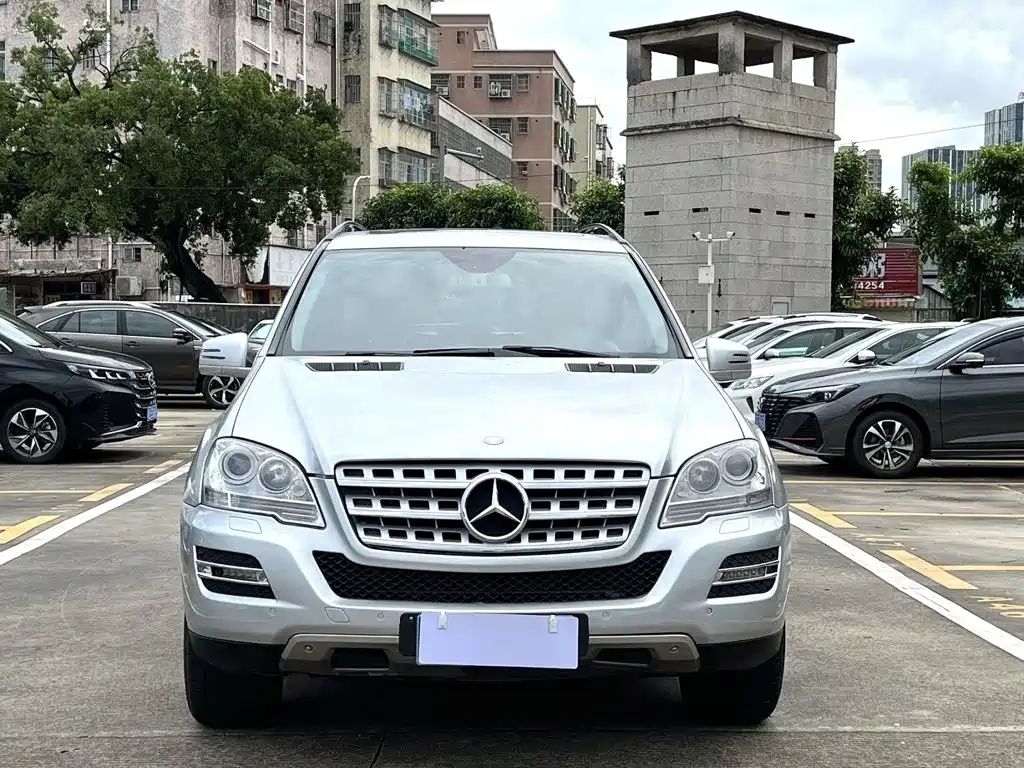 Mercedes-Benz M-Class — миниатюра 2