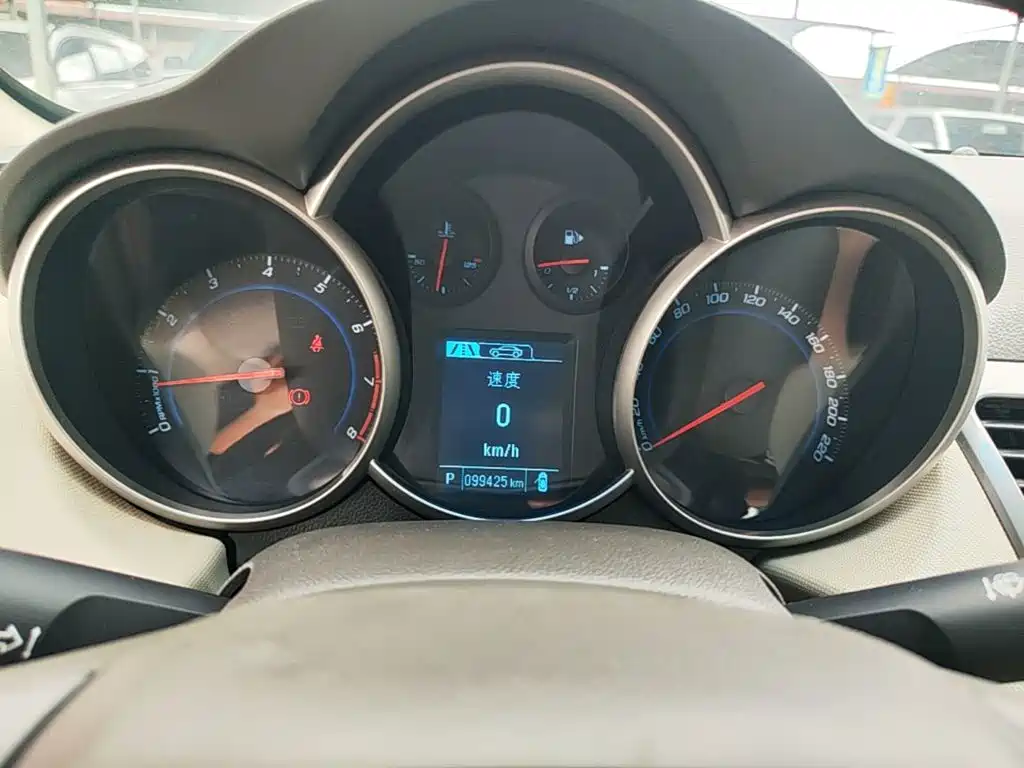 Chevrolet Cruze — миниатюра 12
