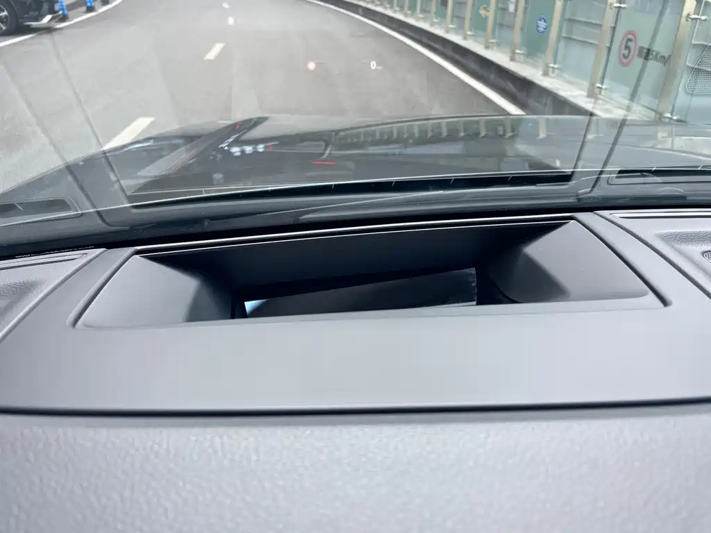 Volkswagen Touareg — миниатюра 28