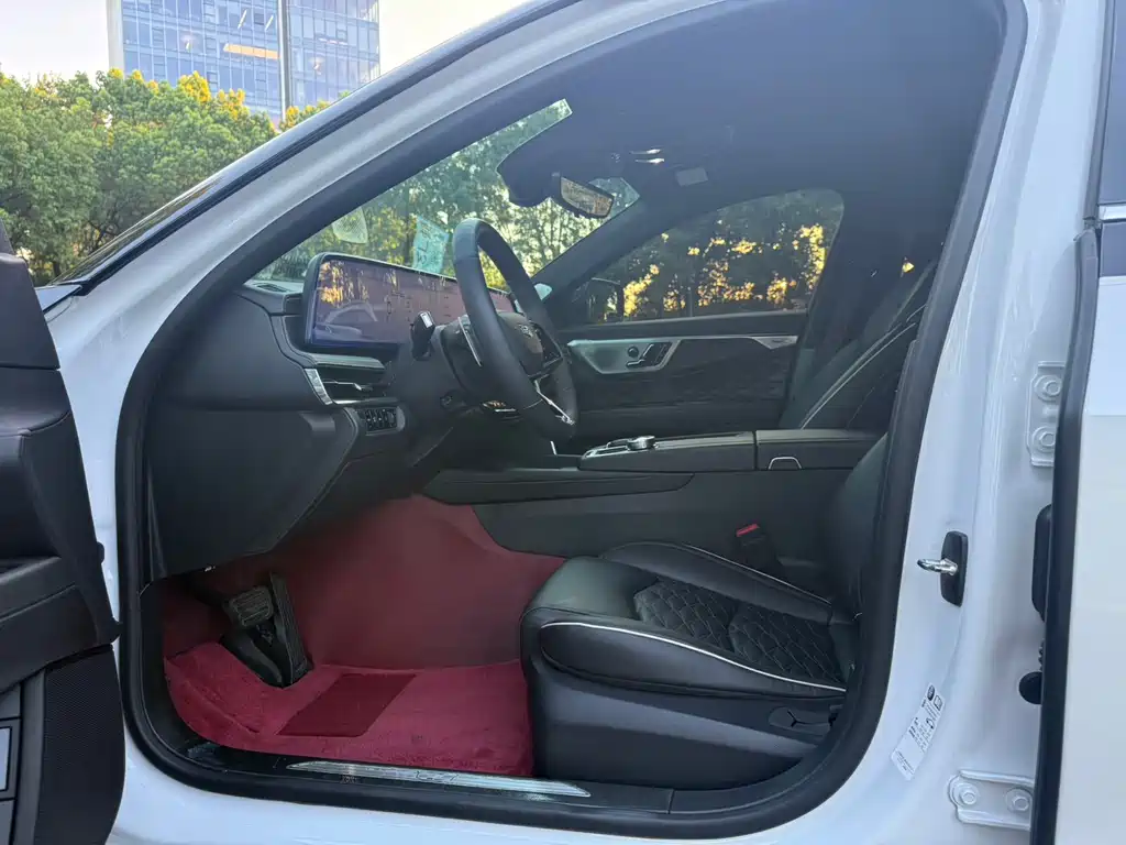 Cadillac CT6 — миниатюра 10