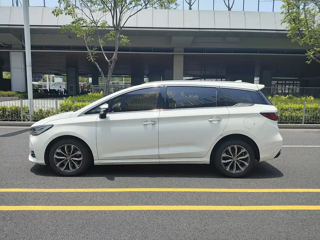BYD Song MAX 1.5T Auto Connected Wise Comfort Sunroof Type 6 seats China VI, фото 8