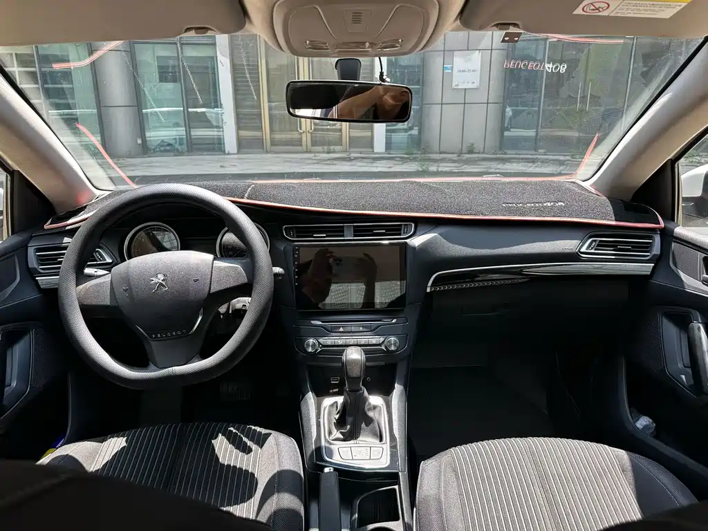 Peugeot 408 — миниатюра 8