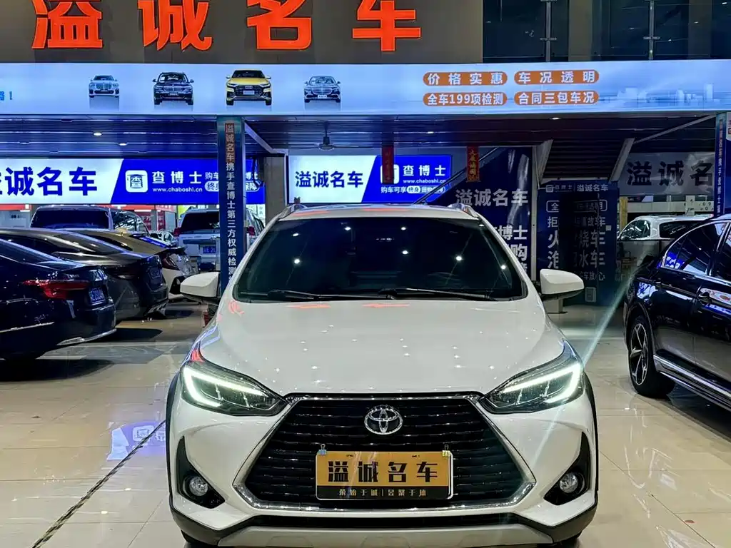 Toyota Yaris L — миниатюра 2