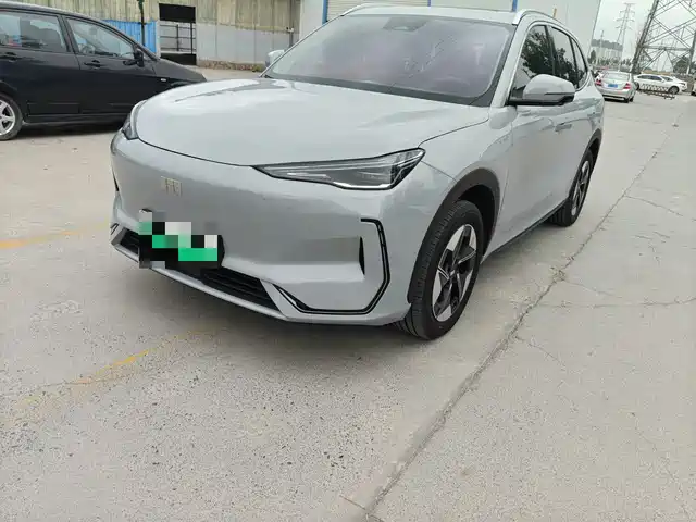 2024 Geely Galaxy E5
