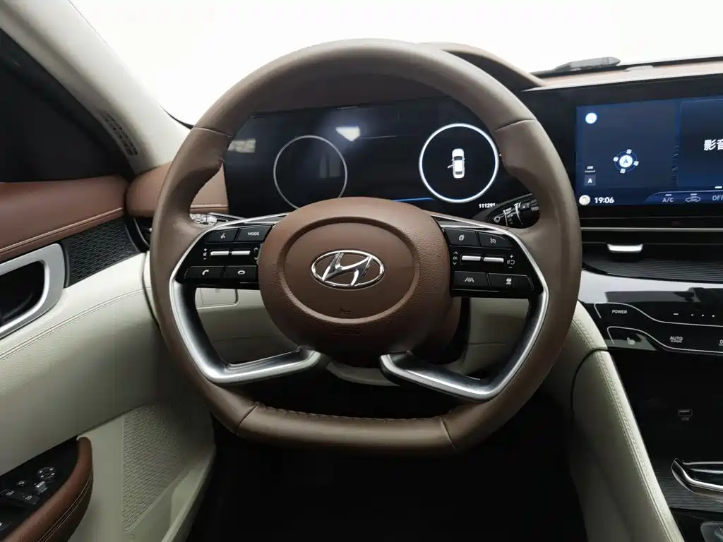 Hyundai Mistra — миниатюра 11