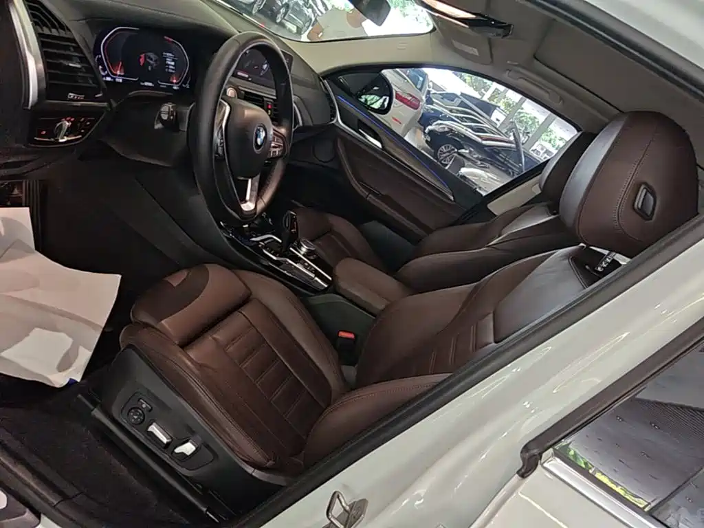 BMW X3 — миниатюра 11