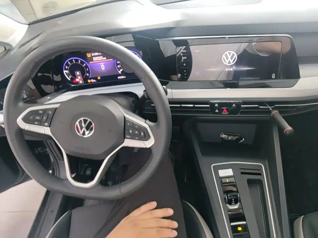 Volkswagen Golf — миниатюра 10