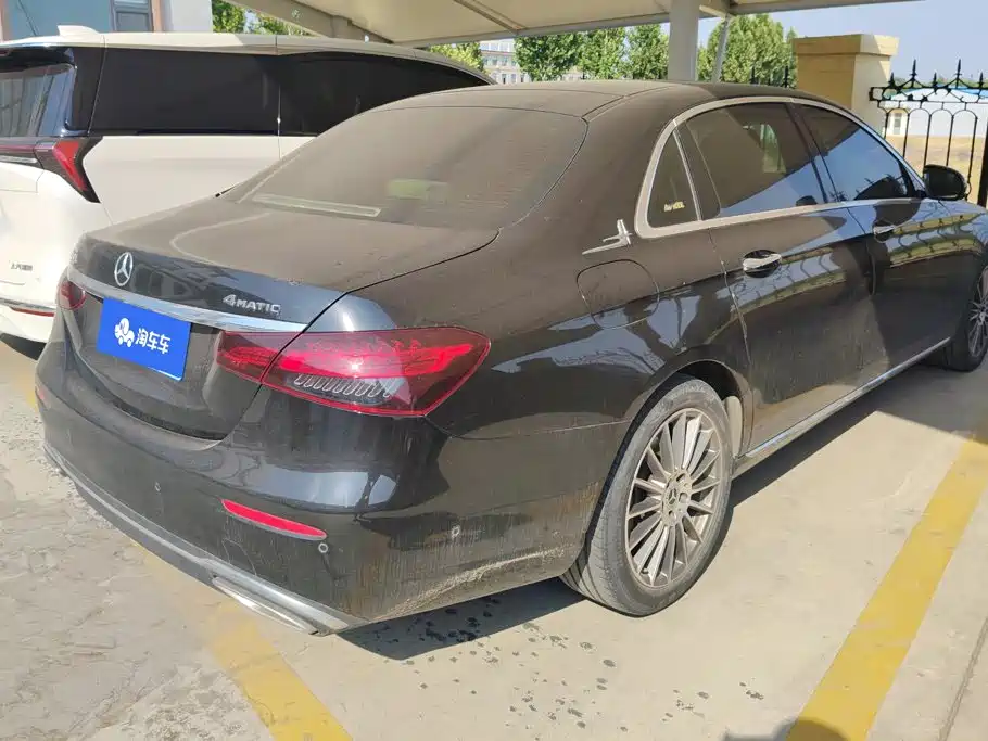 Mercedes-Benz E-Class — миниатюра 3