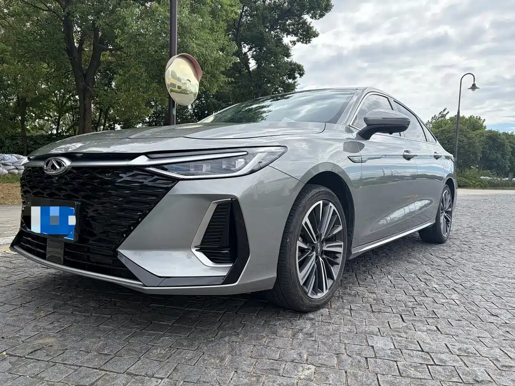 Chery Arrizo 8