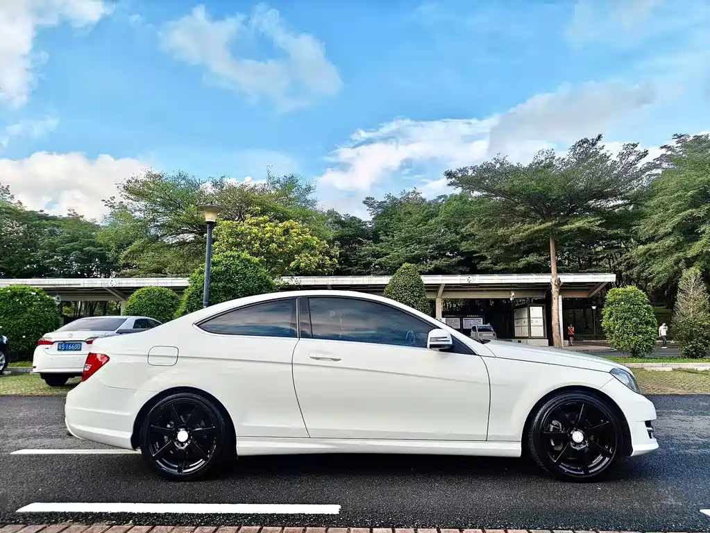 Mercedes-Benz C-Class (Import) — миниатюра 8