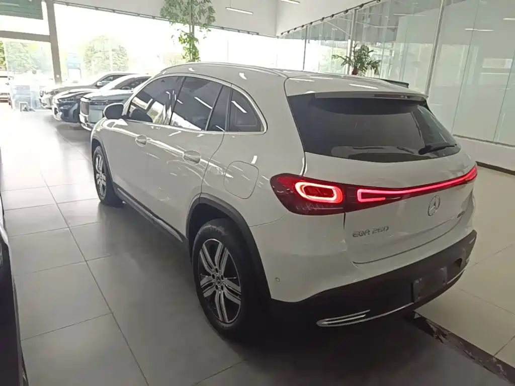 Mercedes-Benz EQA — миниатюра 5