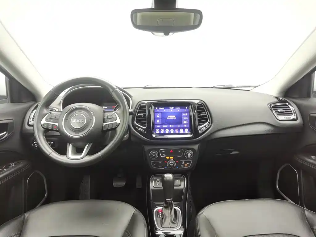 Jeep Compass — миниатюра 5
