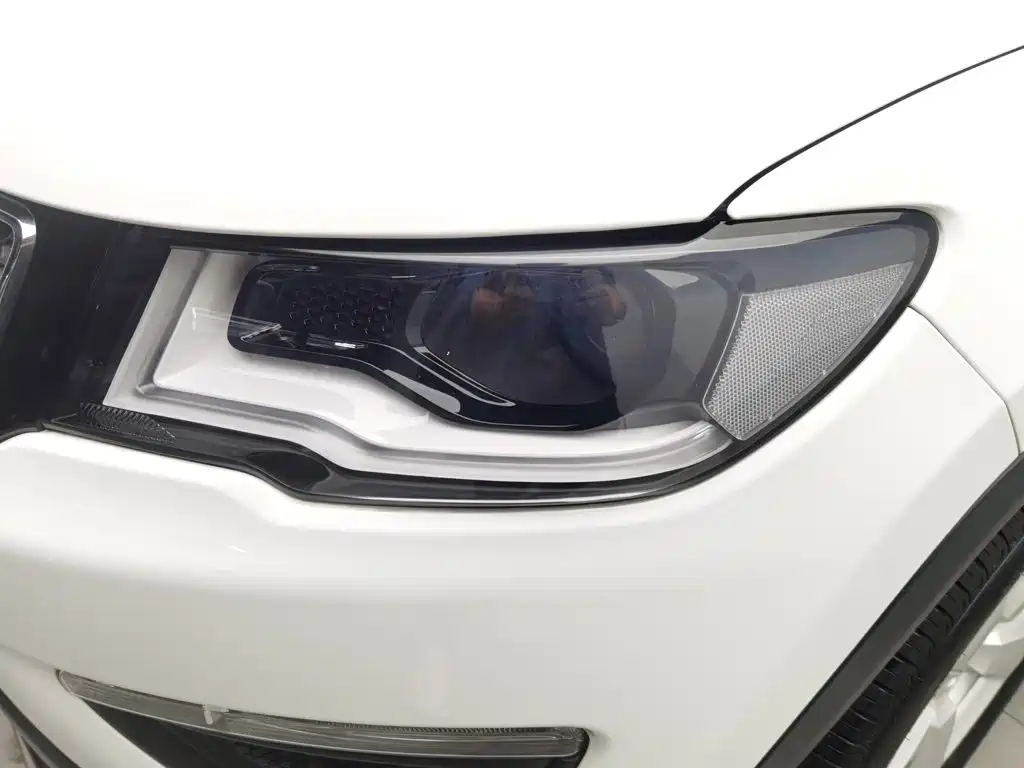 Jeep Compass — миниатюра 7