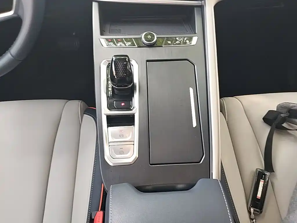 Wey Macchiato DHT-PHEV — миниатюра 14
