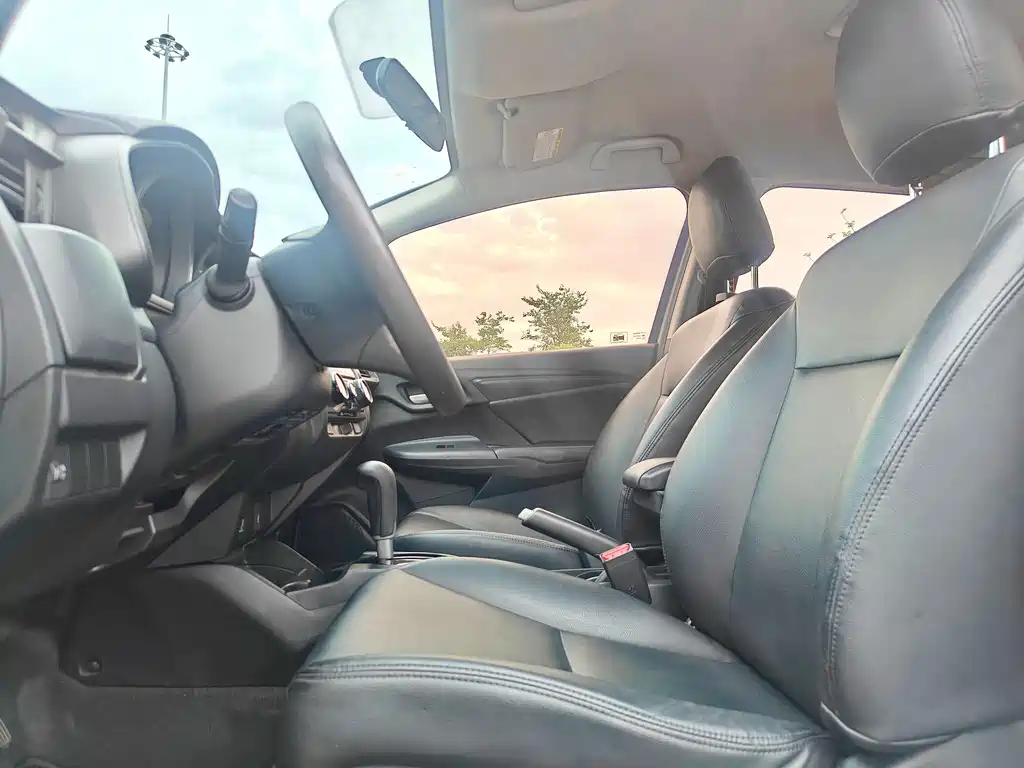 Honda Fit — миниатюра 13