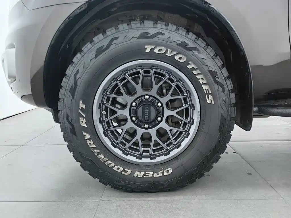 Ford Everest — миниатюра 17