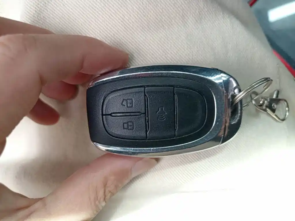 Maxus T70 — миниатюра 9
