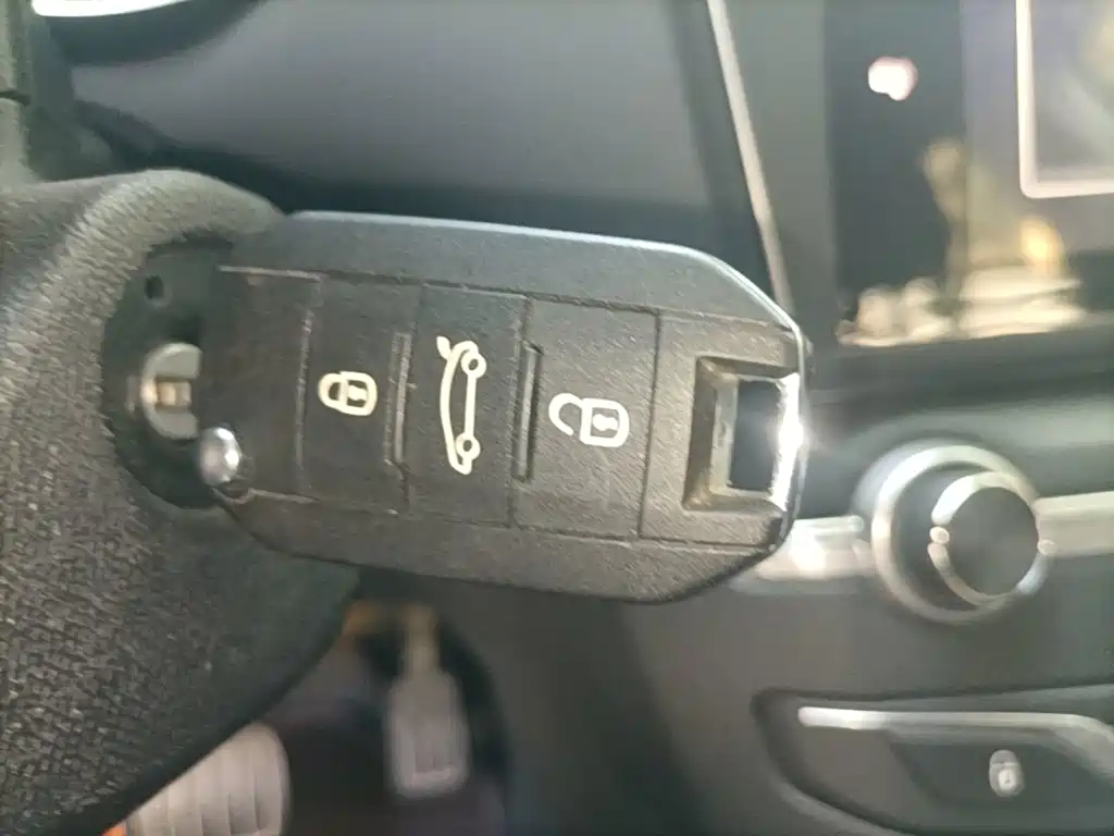 Peugeot 408 — миниатюра 9