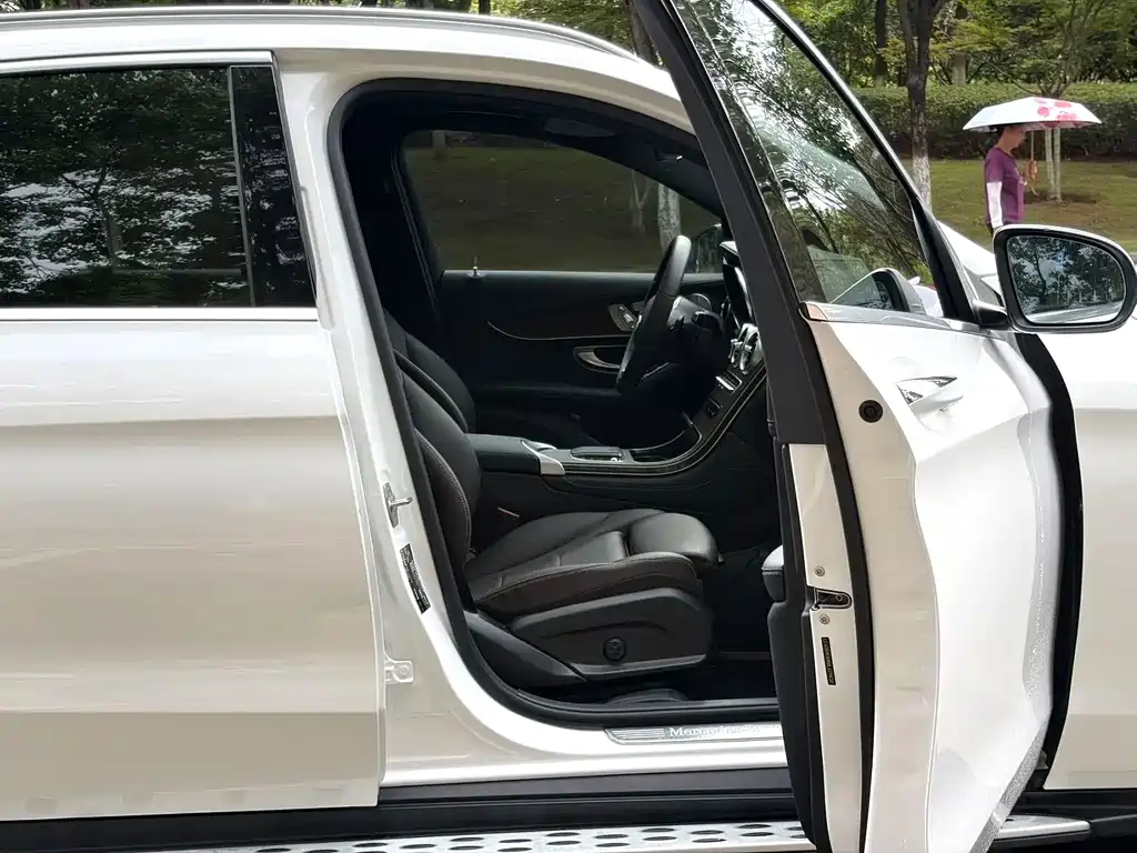 Mercedes-Benz GLC — миниатюра 12
