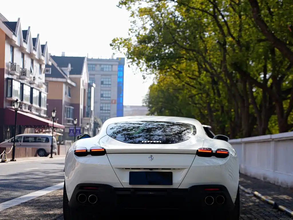 Ferrari Roma — миниатюра 5