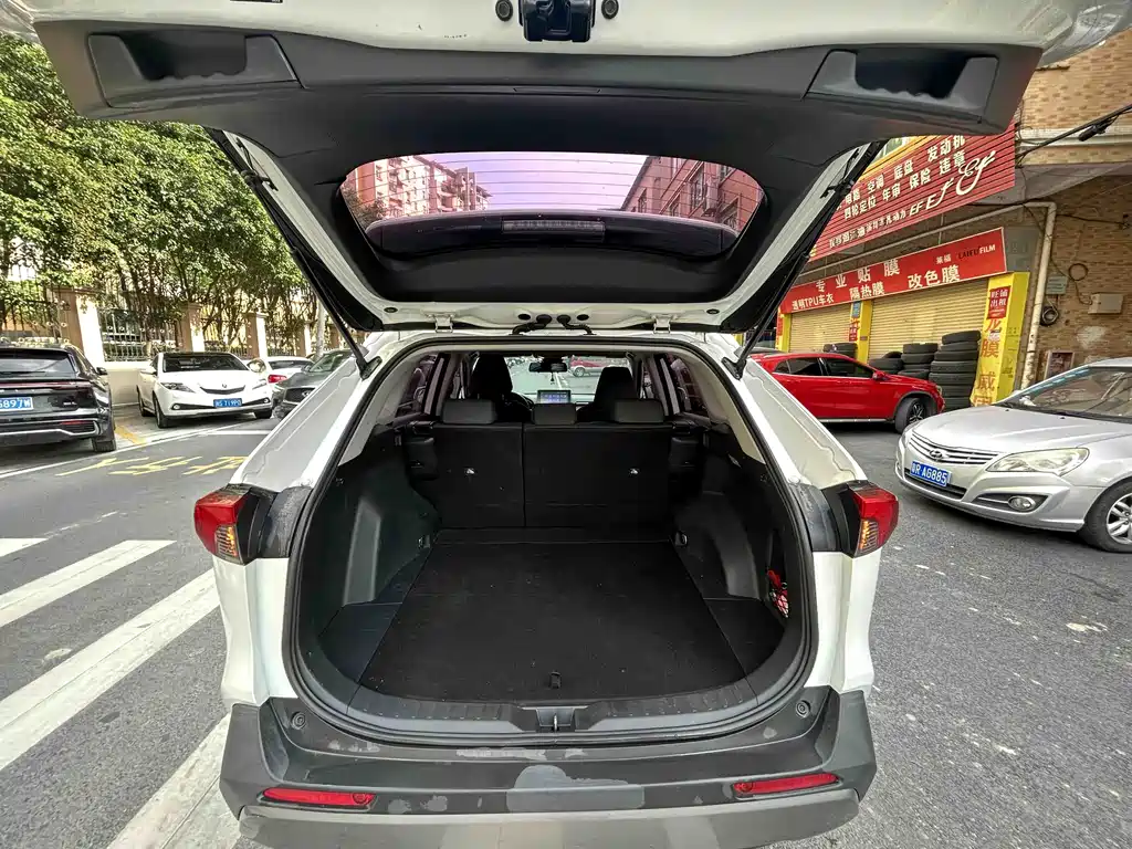 Toyota RAV4 — фотографии объявления, Фото 13