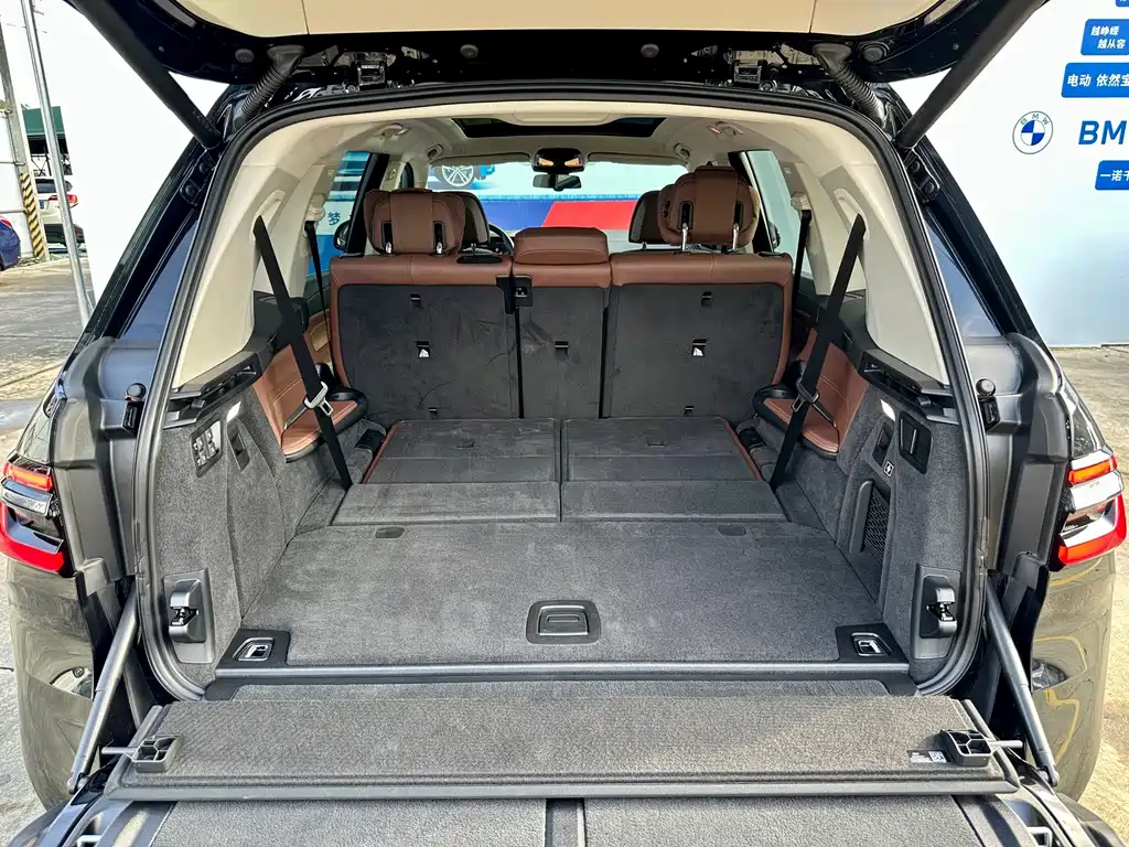 BMW X7 — миниатюра 12