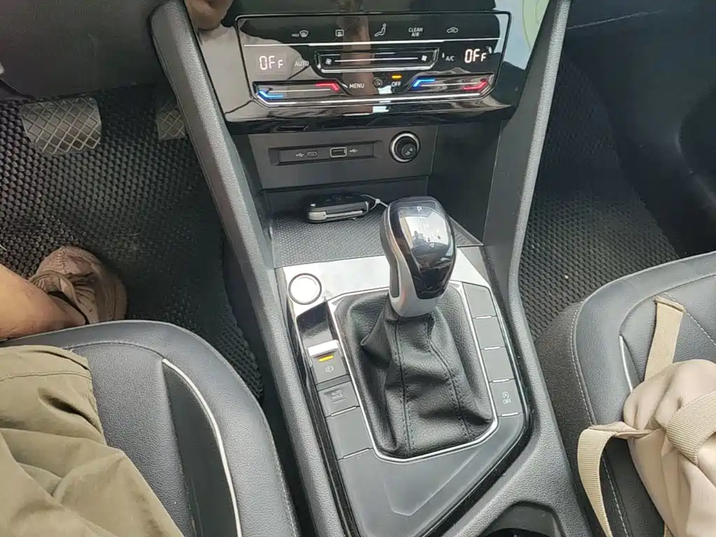 Volkswagen Tiguan L — миниатюра 14