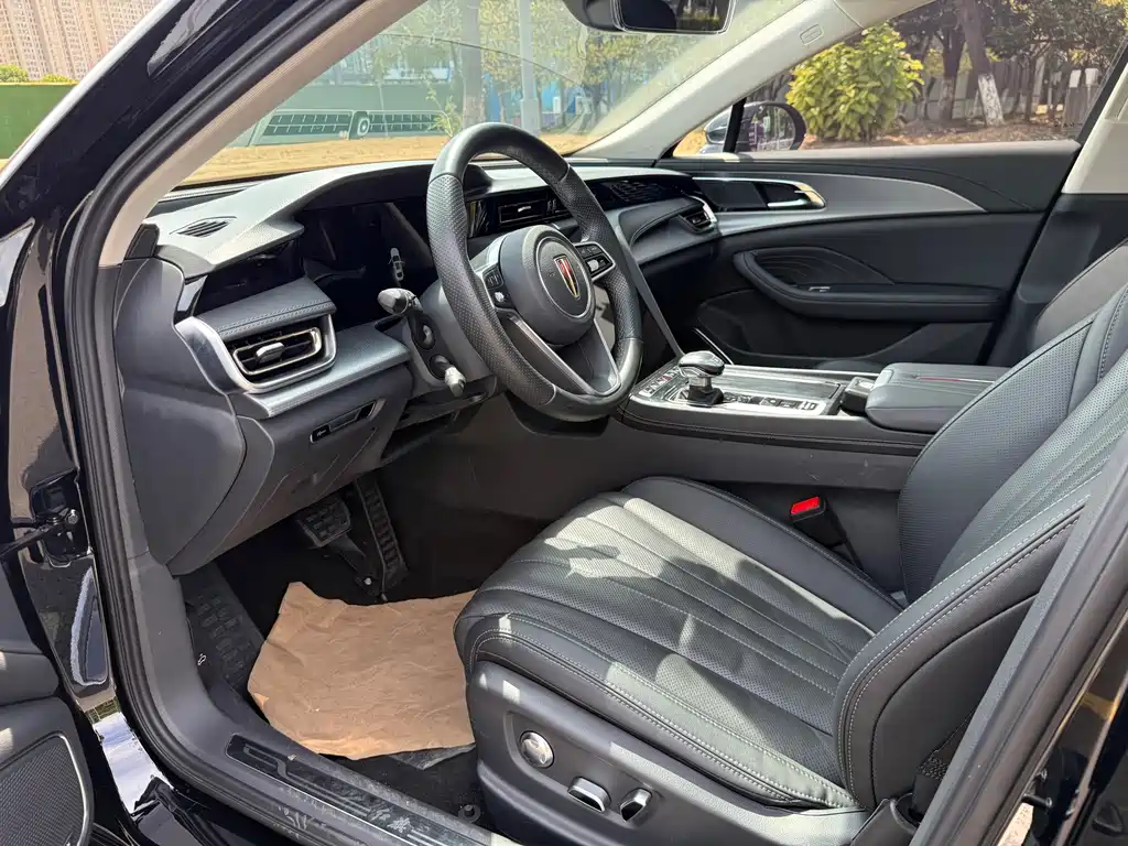 Hongqi Hongqi H5 — миниатюра 6