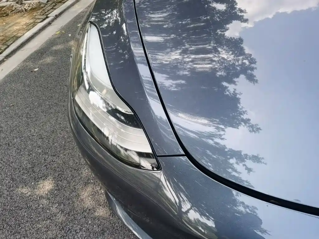 Tesla Model 3 — миниатюра 11