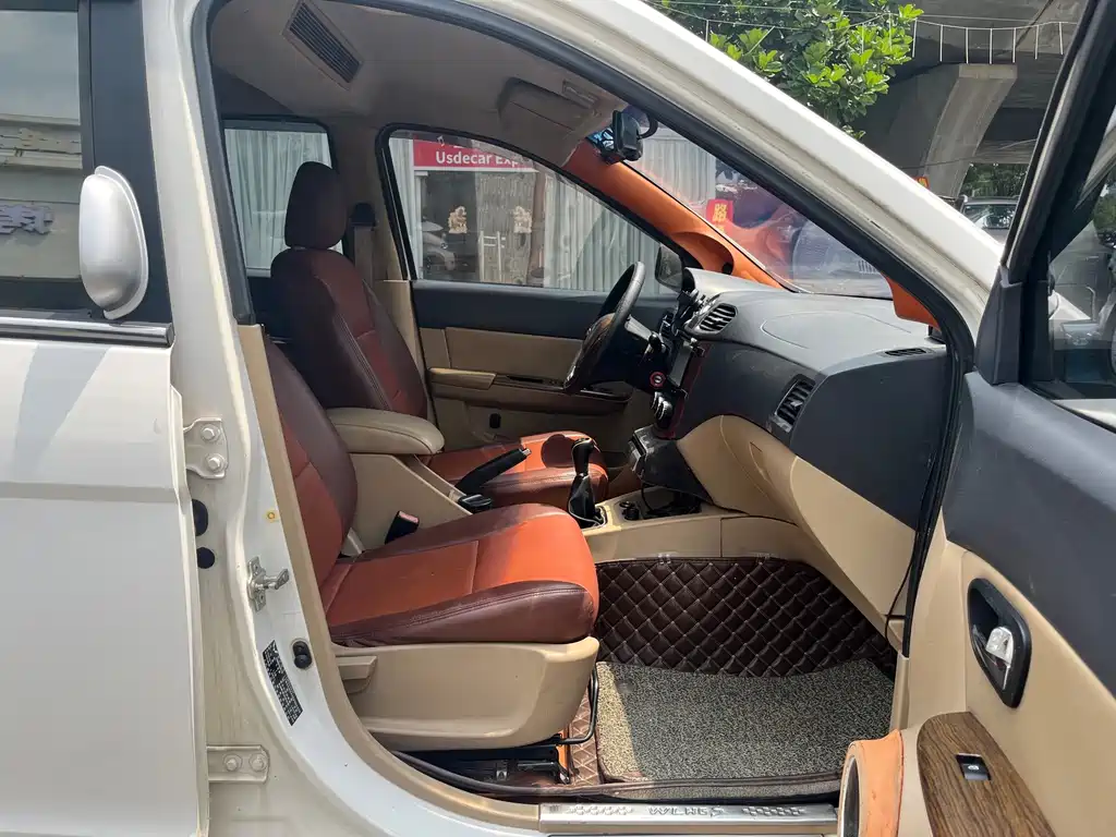 Wuling Hongguang — миниатюра 15
