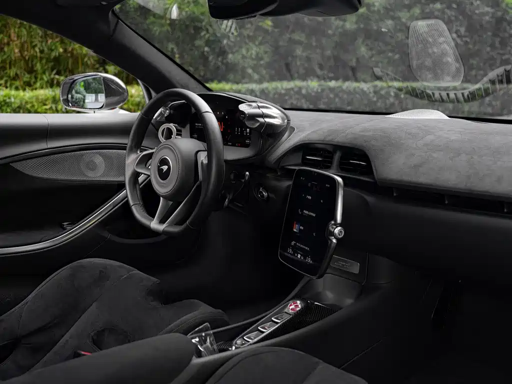 McLaren Artura — миниатюра 14