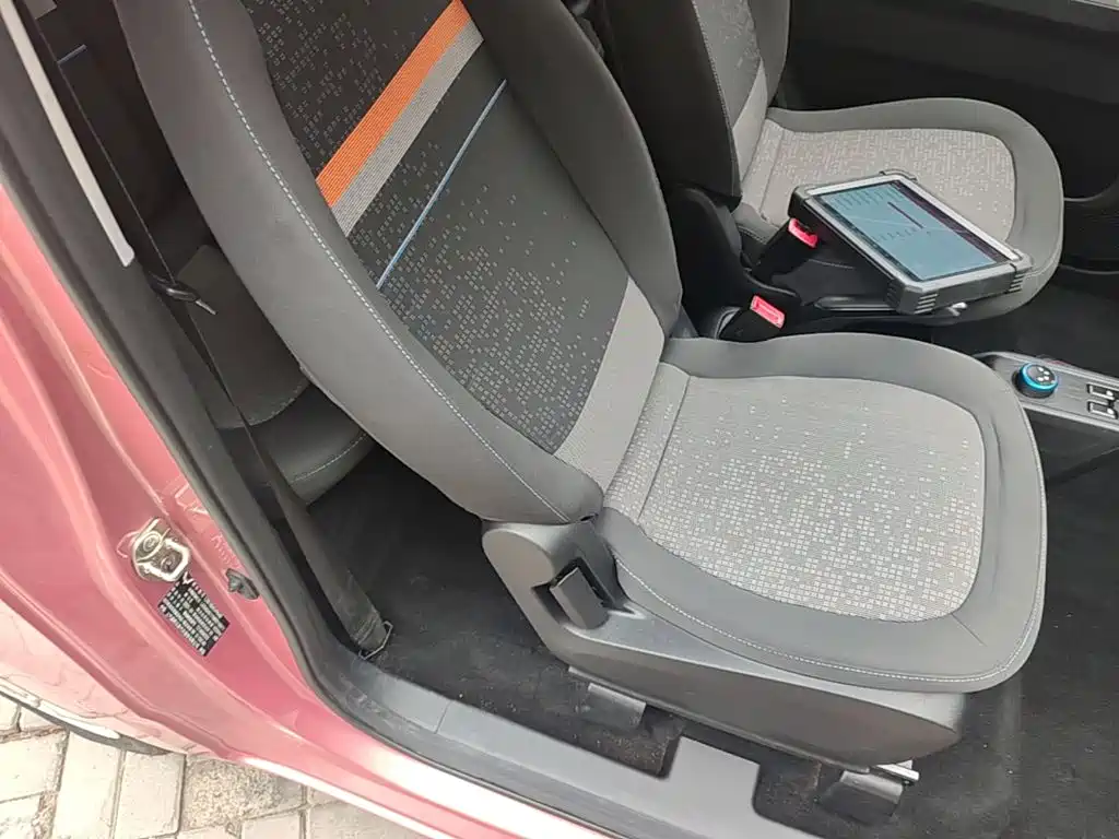 Wuling MINIEV — миниатюра 25